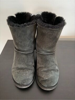 UGG Bailey Bow Black Well-Loved Boots